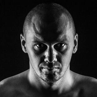 Krzysztof Glowacki fighter profile