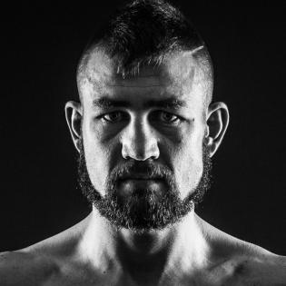Chris Van Heerden fighter profile