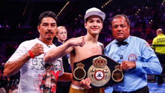 Brandon Figueroa Gifts Hometown Fans with KO Title Defense