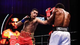 David Benavidez Stops Roamer Alexis Angulo in Dominant Performance